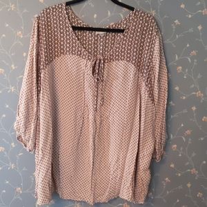 Avenue size 30/32 Top tan black 2 fabric design